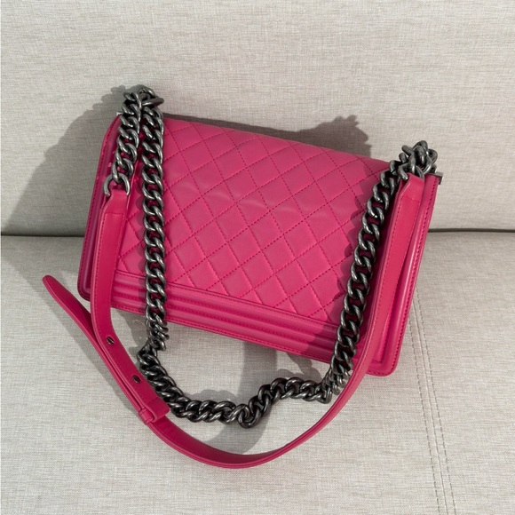 CHANEL Fuchsia Pink Quilted Calfskin Boy Bag Medium SHW - Picture 4 of 16